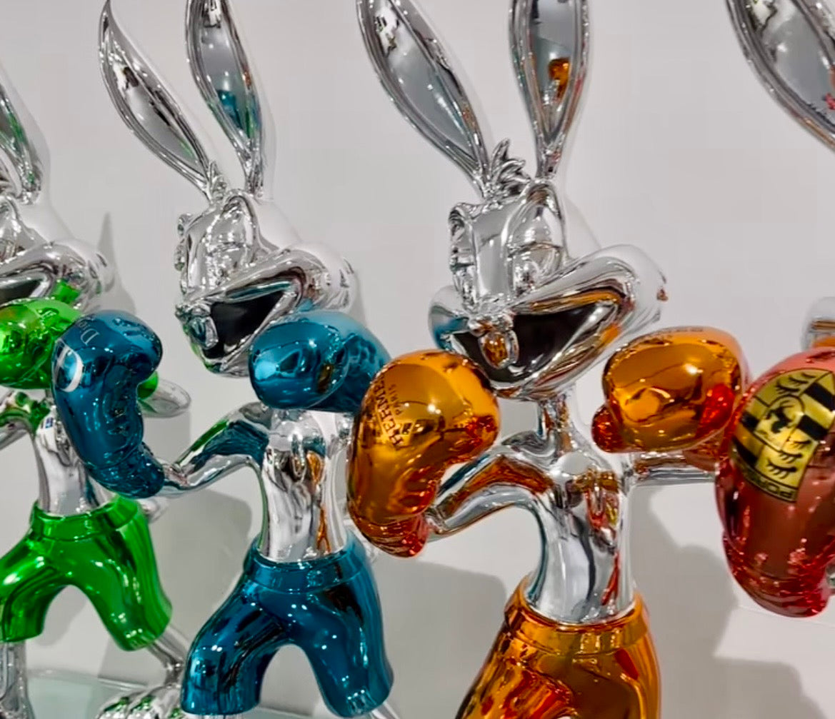 Van Apple Art Bugs Bunny K.O. Bunny Sculpture Collection