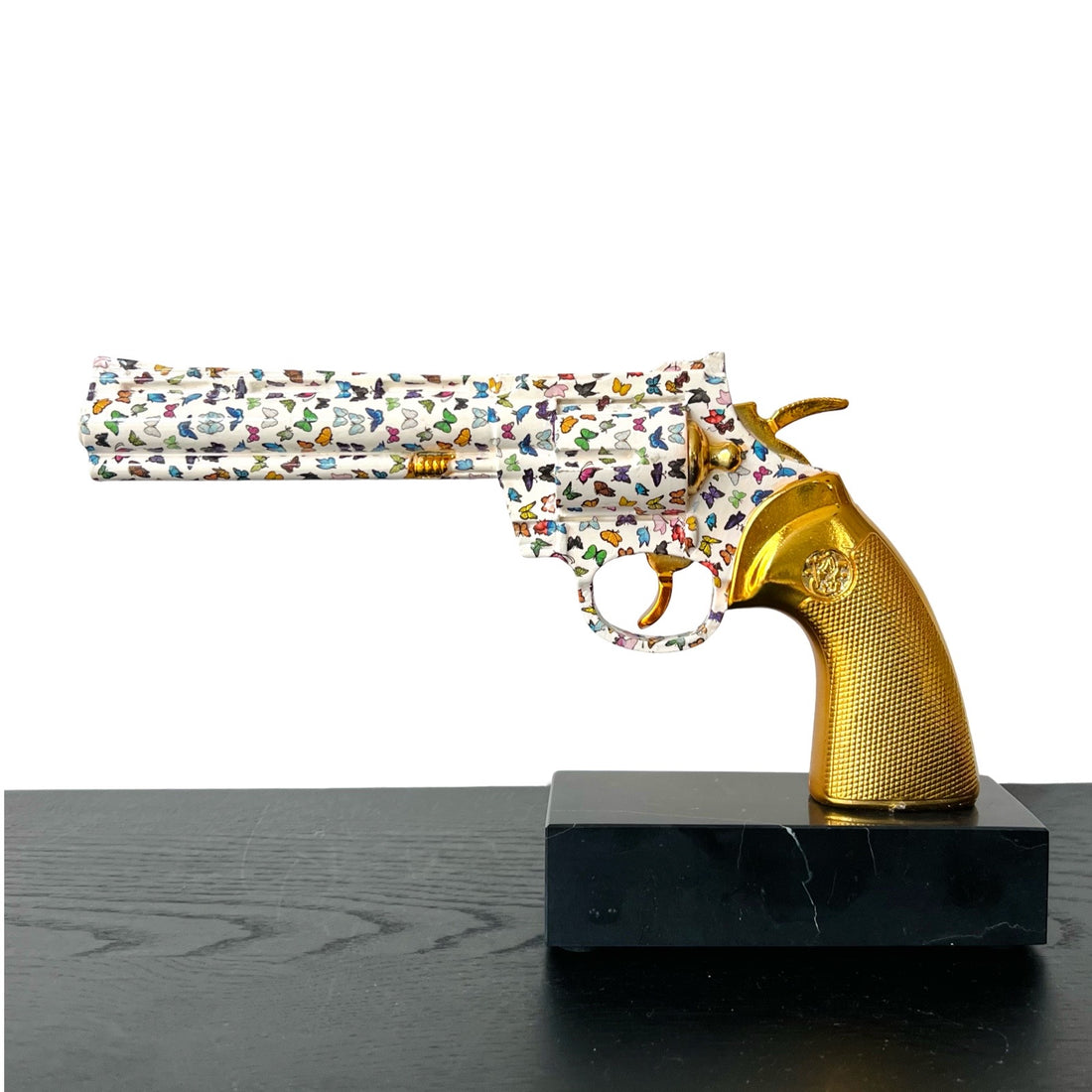 Van Apple Art 'Pop Pistol' Butterflies revolver kunst sculptuur