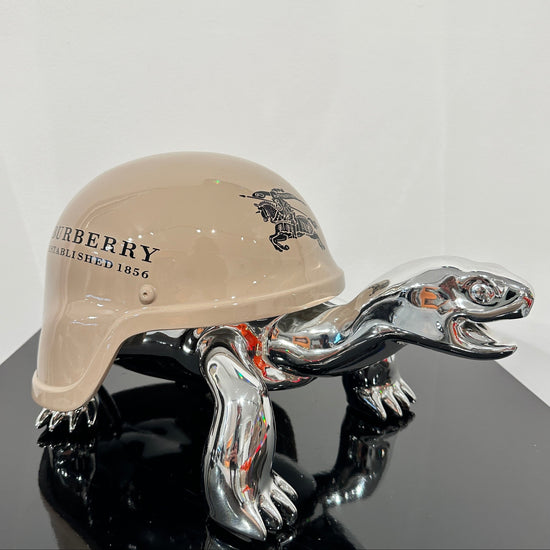 Peace Turtle Burberry Silver beeld Van Apple Art kopen